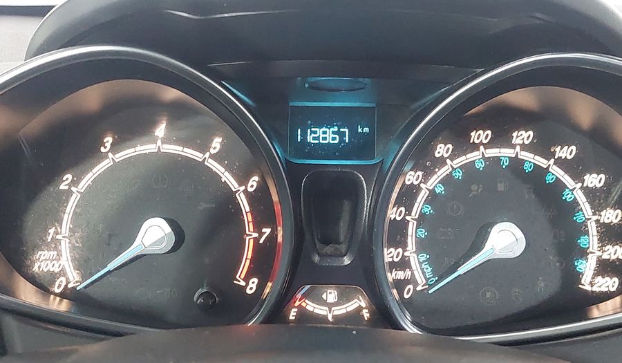 Ford Fiesta 1.6 16V TIVCT TITANIUM Hatchback 2015