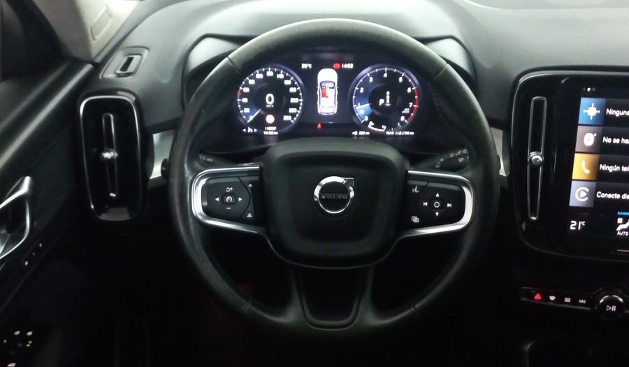 Volvo Xc40 2.0 T4 MOMENTUM AUTO Suv 2021