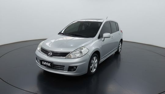 Nissan • Tiida