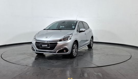 Peugeot • 208
