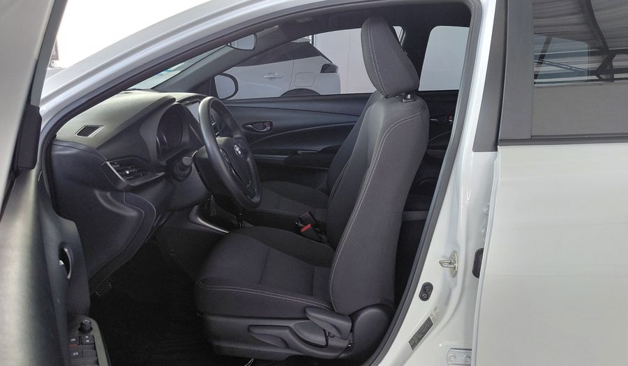 Toyota Yaris 1.5 XS CVT Hatchback 2026