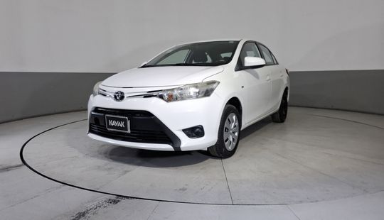 Toyota • Yaris