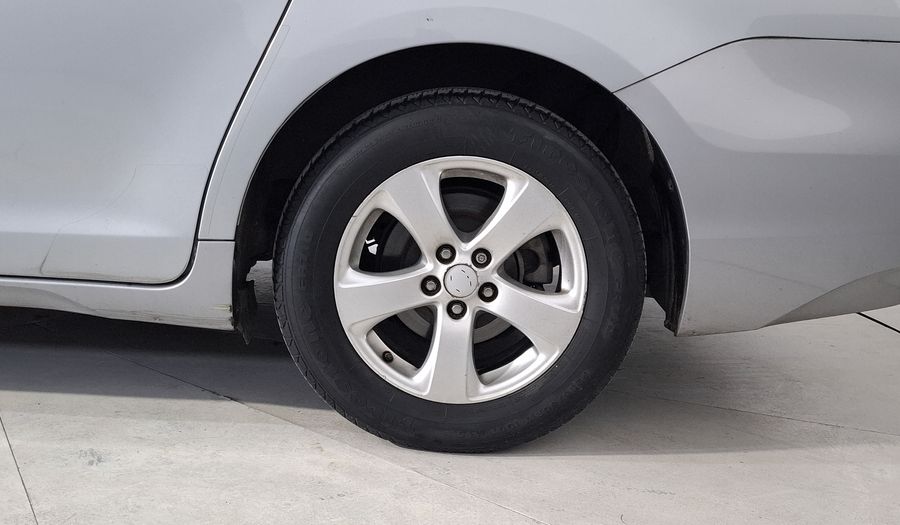 Toyota Sienna 3.5 CE AT Minivan 2015