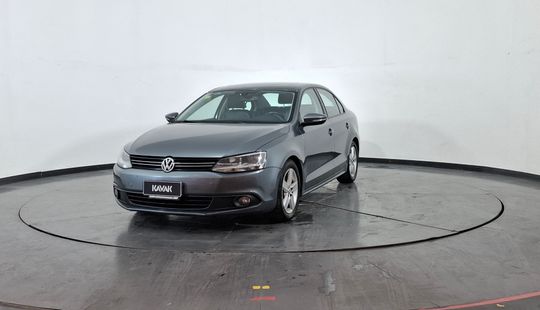 Volkswagen • Vento