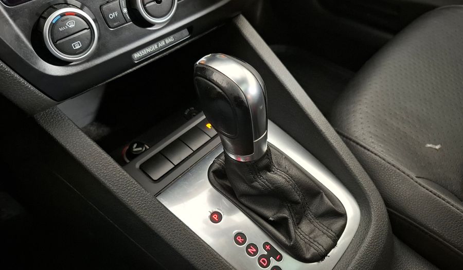 Volkswagen Vento 2.5 LUXURY TIPTRONIC Sedan 2013