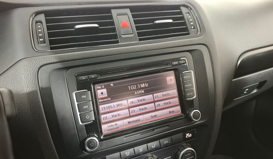 Volkswagen Vento 2.5 LUXURY TIPTRONIC Sedan 2013