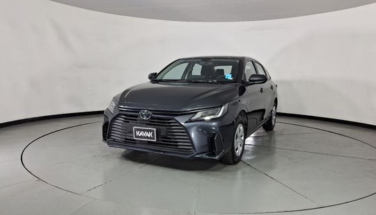 Toyota • Yaris