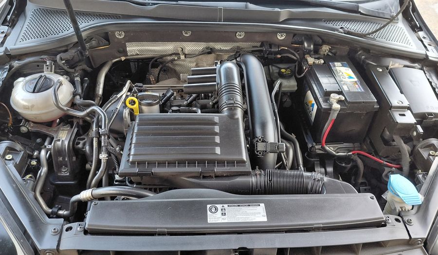 Volkswagen Golf 1.4 TSI COMFORTLINE Hatchback 2015