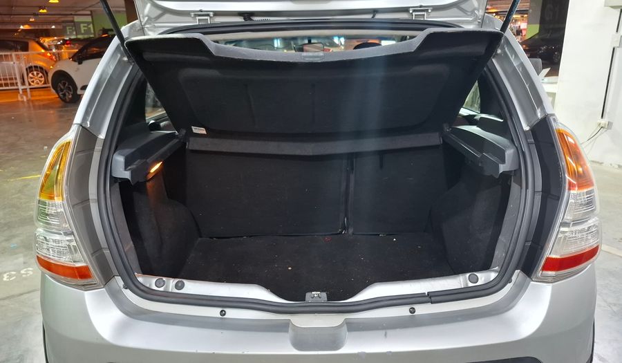 Renault Sandero Stepway 1.6 STEPWAY PRIVILEGE NAV Hatchback 2013