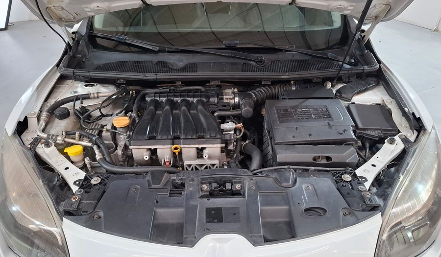 Renault Megane 2.0 MEGANE III LUXE Hatchback 2013