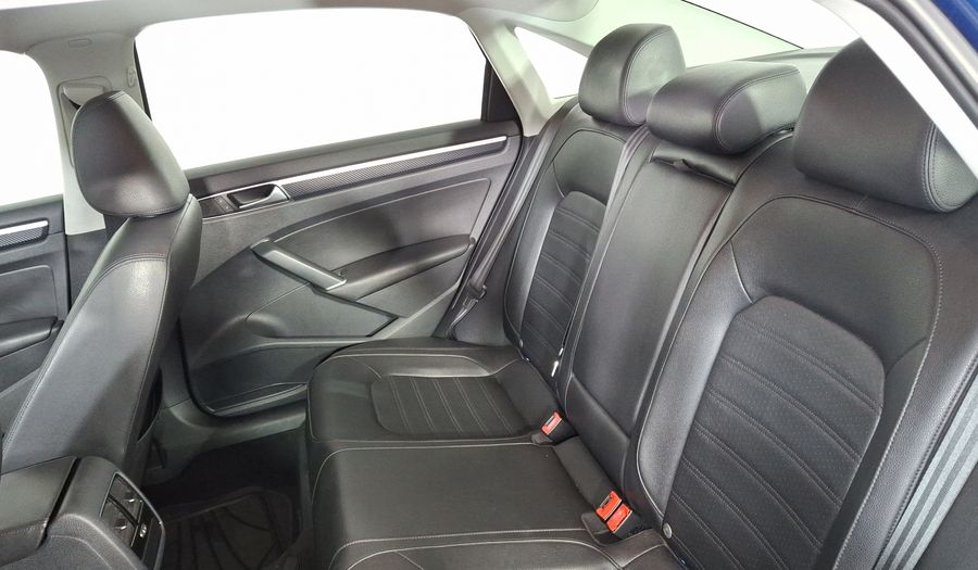 Volkswagen Passat 2.5 SPORTLINE Sedan 2016