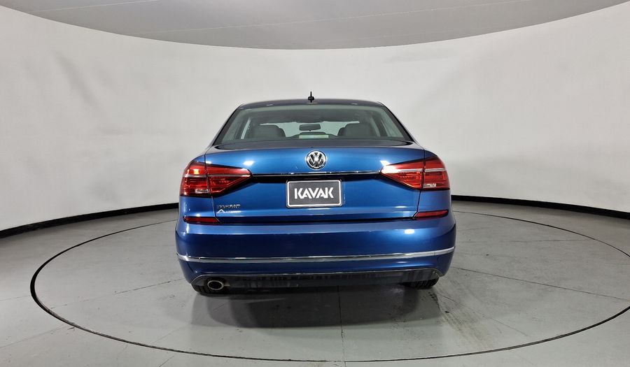 Volkswagen Passat 2.5 SPORTLINE Sedan 2016