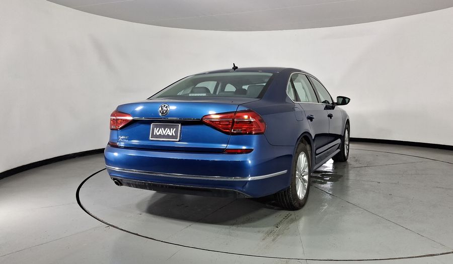 Volkswagen Passat 2.5 SPORTLINE Sedan 2016