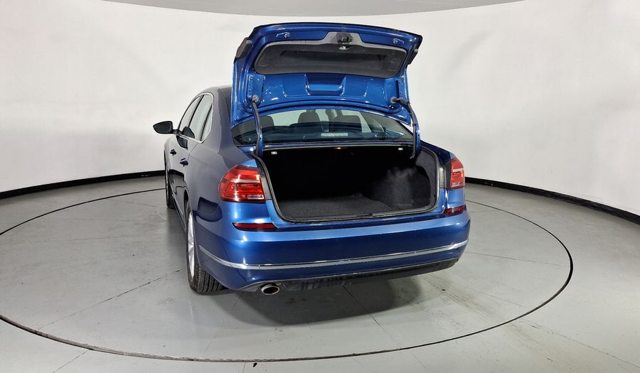Volkswagen Passat 2.5 SPORTLINE Sedan 2016