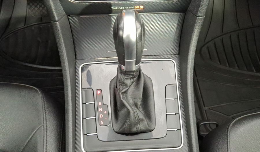 Volkswagen Passat 2.5 SPORTLINE Sedan 2016