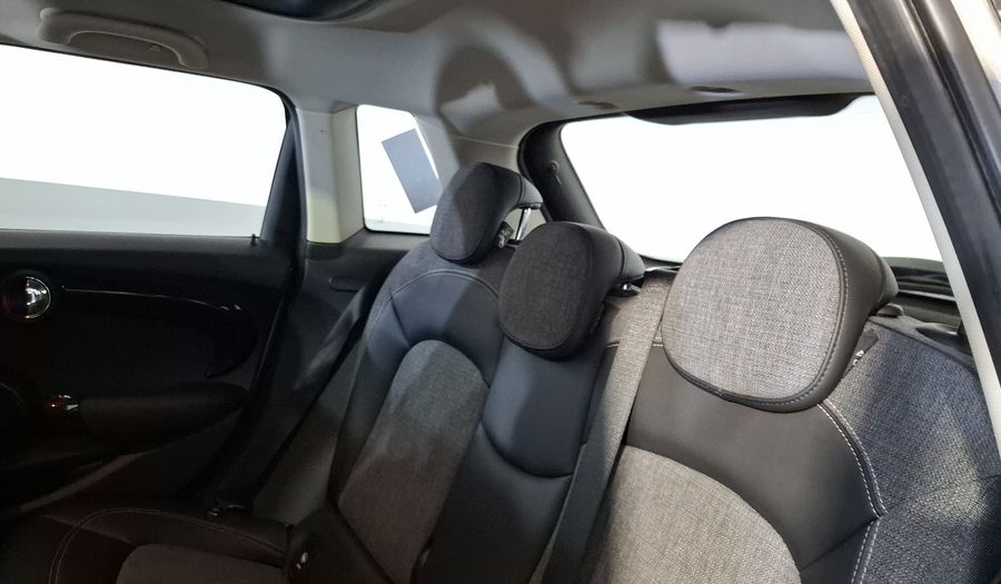 Mini Cooper 1.5 COOPER CHILI DCT Hatchback 2021