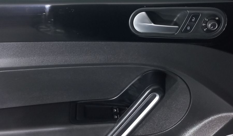 Volkswagen Beetle 2.5 SPORT TIPTRONIC Hatchback 2016
