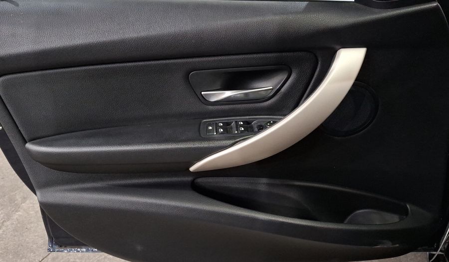 Bmw Serie 3 2.0 320IA Sedan 2016