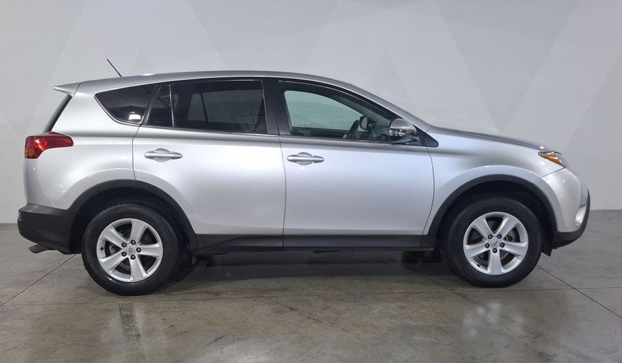 Toyota Rav4 2.5 XLE AT Suv 2013