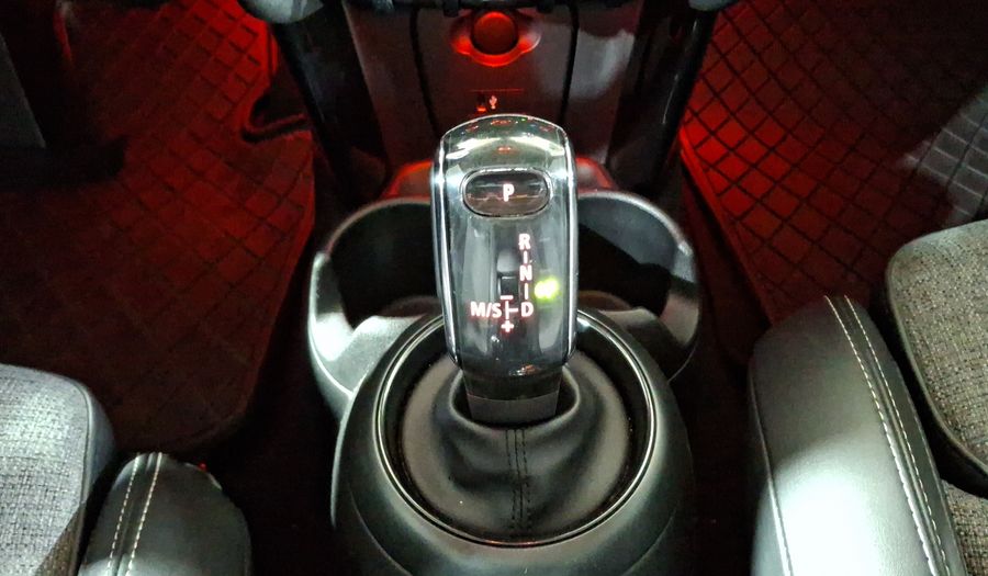 Mini Cooper 1.5 COOPER CHILI CONNECTED EDITION DCT Hatchback 2019