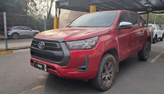 Toyota • Hilux