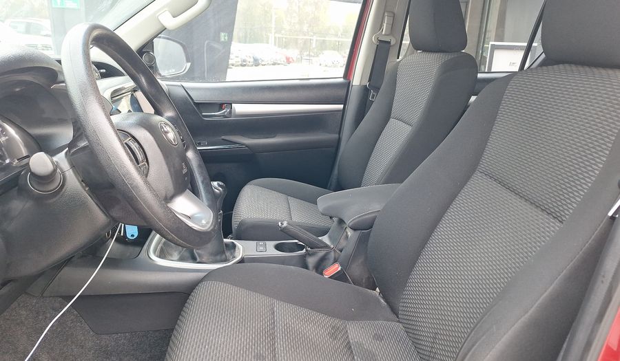 Toyota Hilux 2.4D SR Pickup 2022