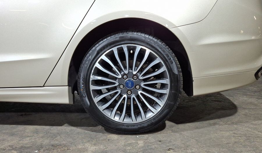 Ford Fusion 2.0 GTDI SE LUXURY PLUS NAV AT Sedan 2017