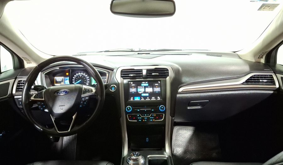 Ford Fusion 2.0 GTDI SE LUXURY PLUS NAV AT Sedan 2017