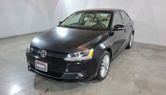 Volkswagen • Jetta