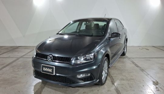 Volkswagen • Vento