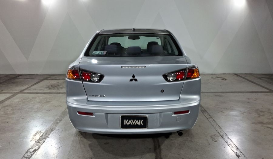 Mitsubishi Lancer 2.0 DE ABS & AC Sedan 2014