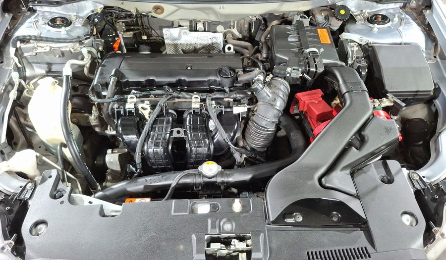 Mitsubishi Lancer 2.0 DE ABS & AC Sedan 2014