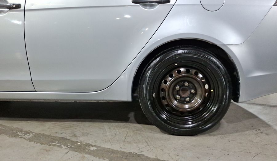 Mitsubishi Lancer 2.0 DE ABS & AC Sedan 2014