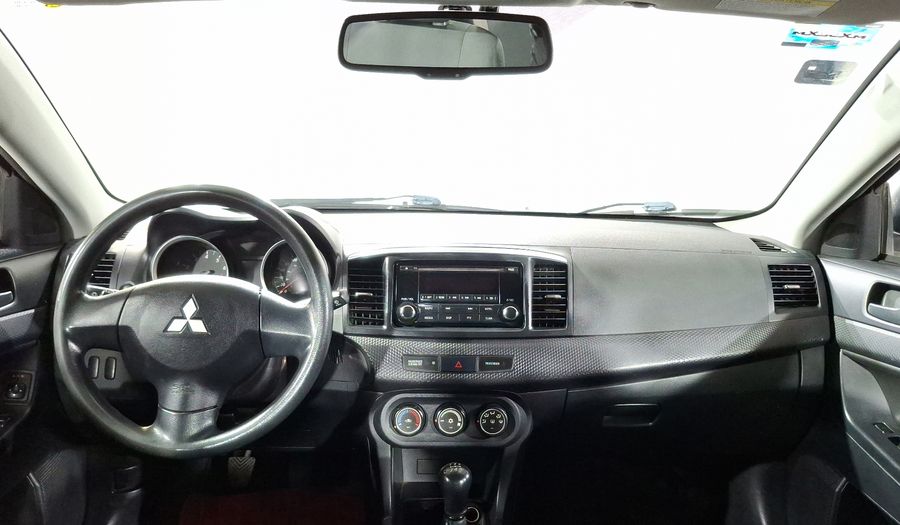 Mitsubishi Lancer 2.0 DE ABS & AC Sedan 2014