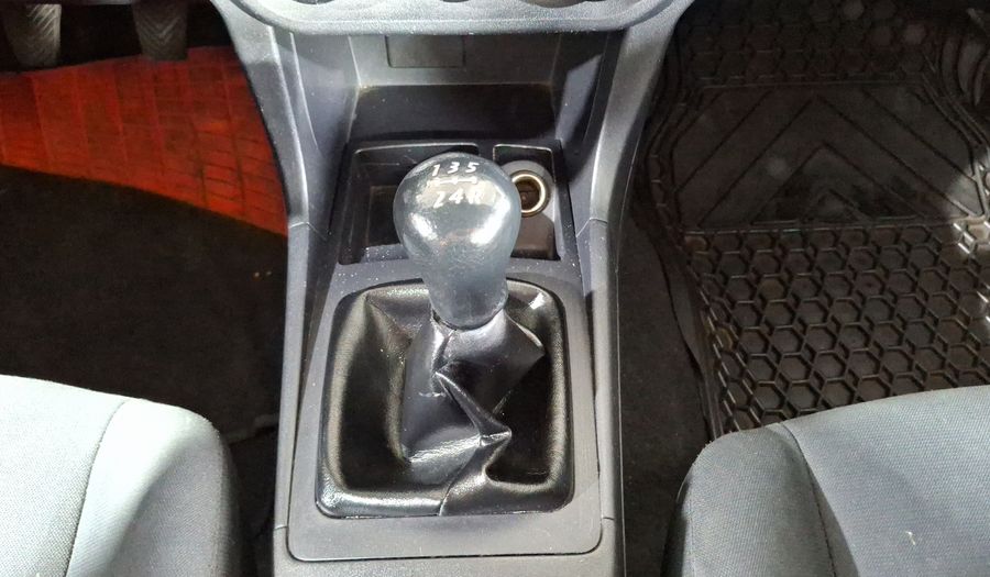 Mitsubishi Lancer 2.0 DE ABS & AC Sedan 2014