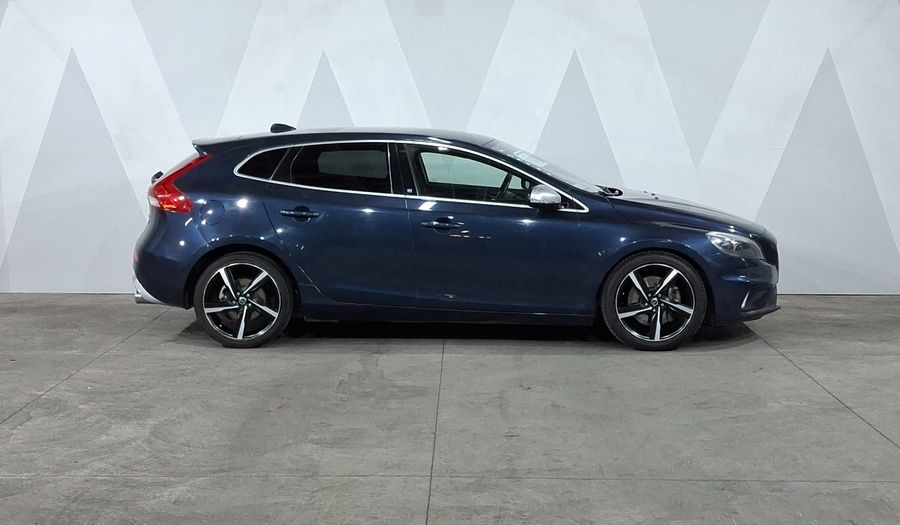 Volvo V40 2.0 R-DESIGN Hatchback 2014