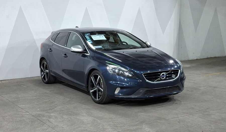 Volvo V40 2.0 R-DESIGN Hatchback 2014