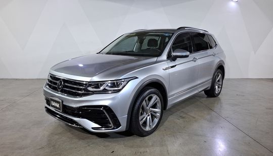 Volkswagen • Tiguan
