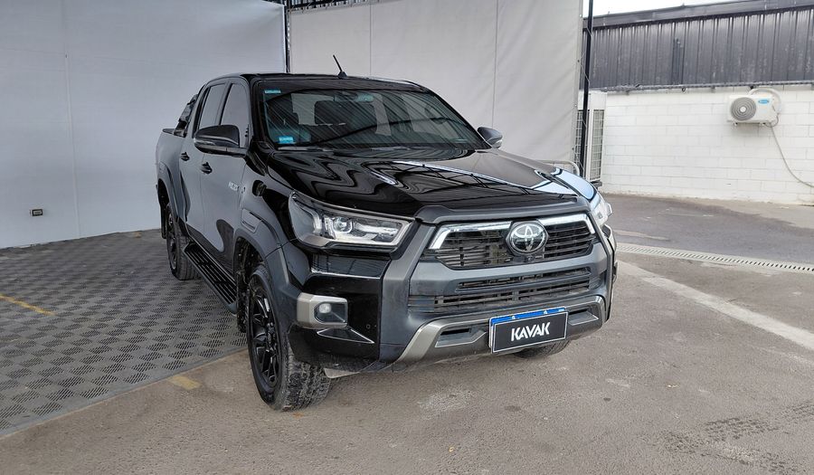Toyota Hilux 2.8 TDI CONQUEST AUTO 4WD C/D Pickup 2023