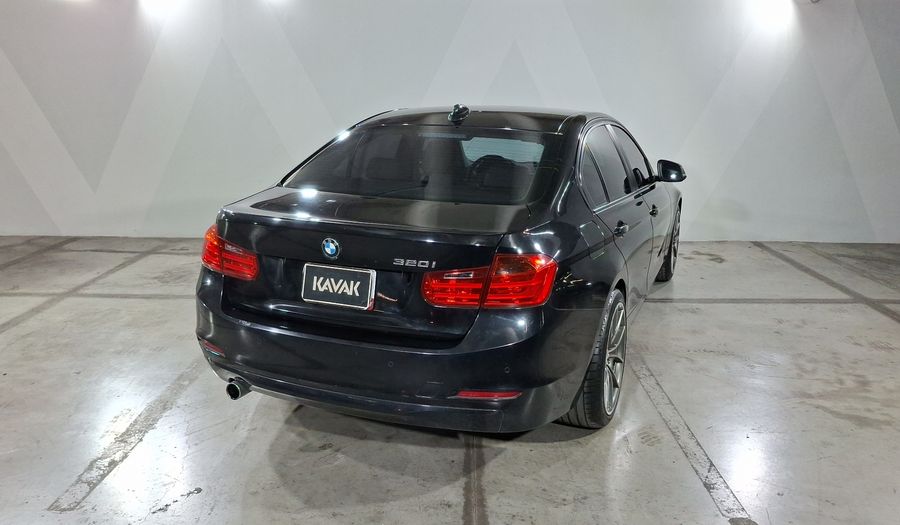 Bmw Serie 3 2.0 320IA Sedan 2015