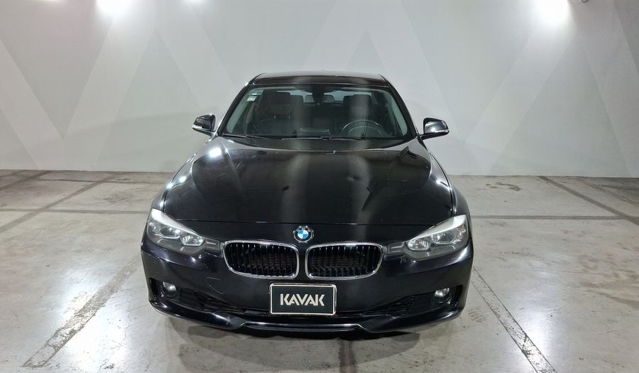 Bmw Serie 3 2.0 320IA Sedan 2015