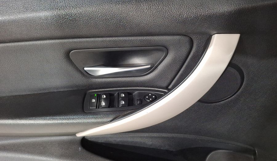 Bmw Serie 3 2.0 320IA Sedan 2015