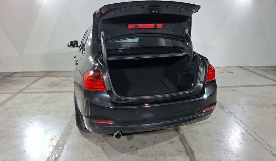 Bmw Serie 3 2.0 320IA Sedan 2015