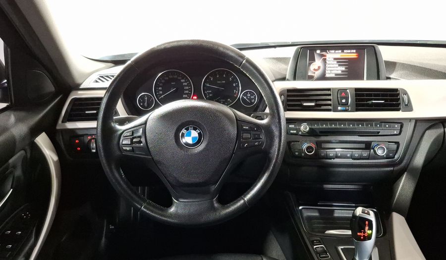 Bmw Serie 3 2.0 320IA Sedan 2015