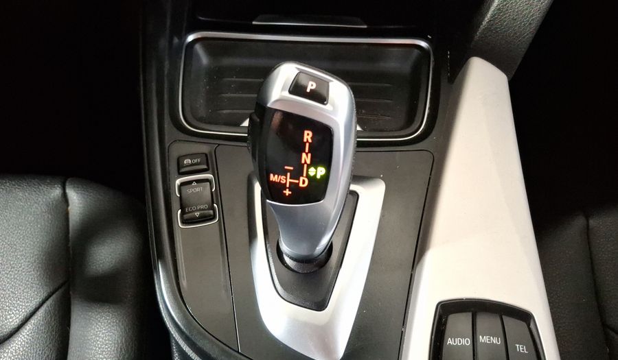Bmw Serie 3 2.0 320IA Sedan 2015