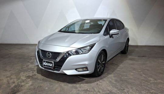 Nissan • Versa