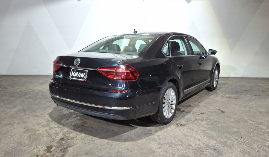 Volkswagen Passat 2.5 SPORTLINE Sedan 2017