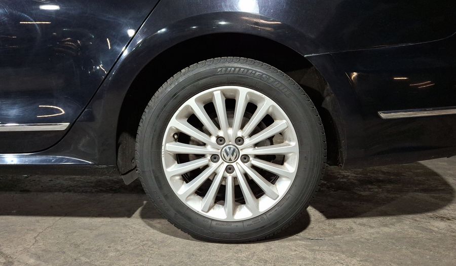Volkswagen Passat 2.5 SPORTLINE Sedan 2017