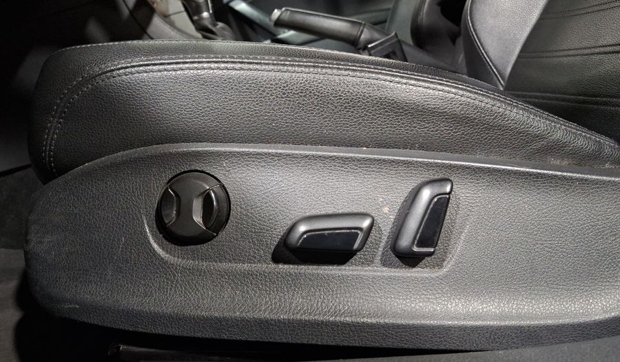 Volkswagen Passat 2.5 SPORTLINE Sedan 2017