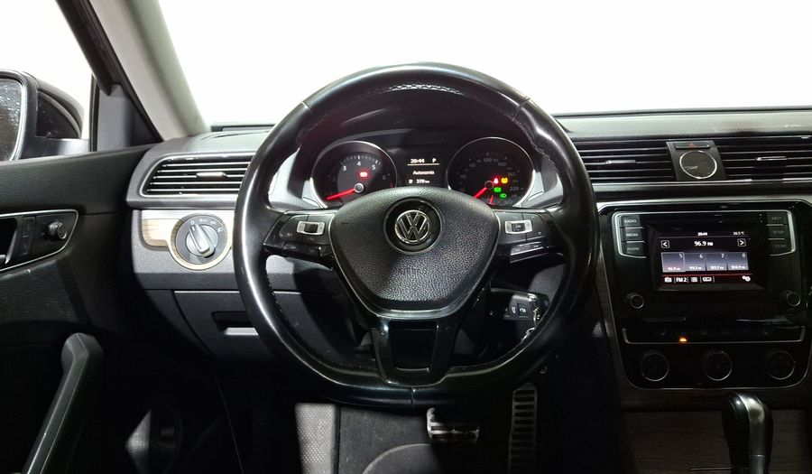 Volkswagen Passat 2.5 SPORTLINE Sedan 2017